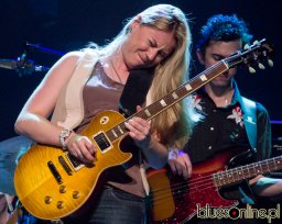 Joanne Shaw Taylor at Bluestracje 2013 (6)